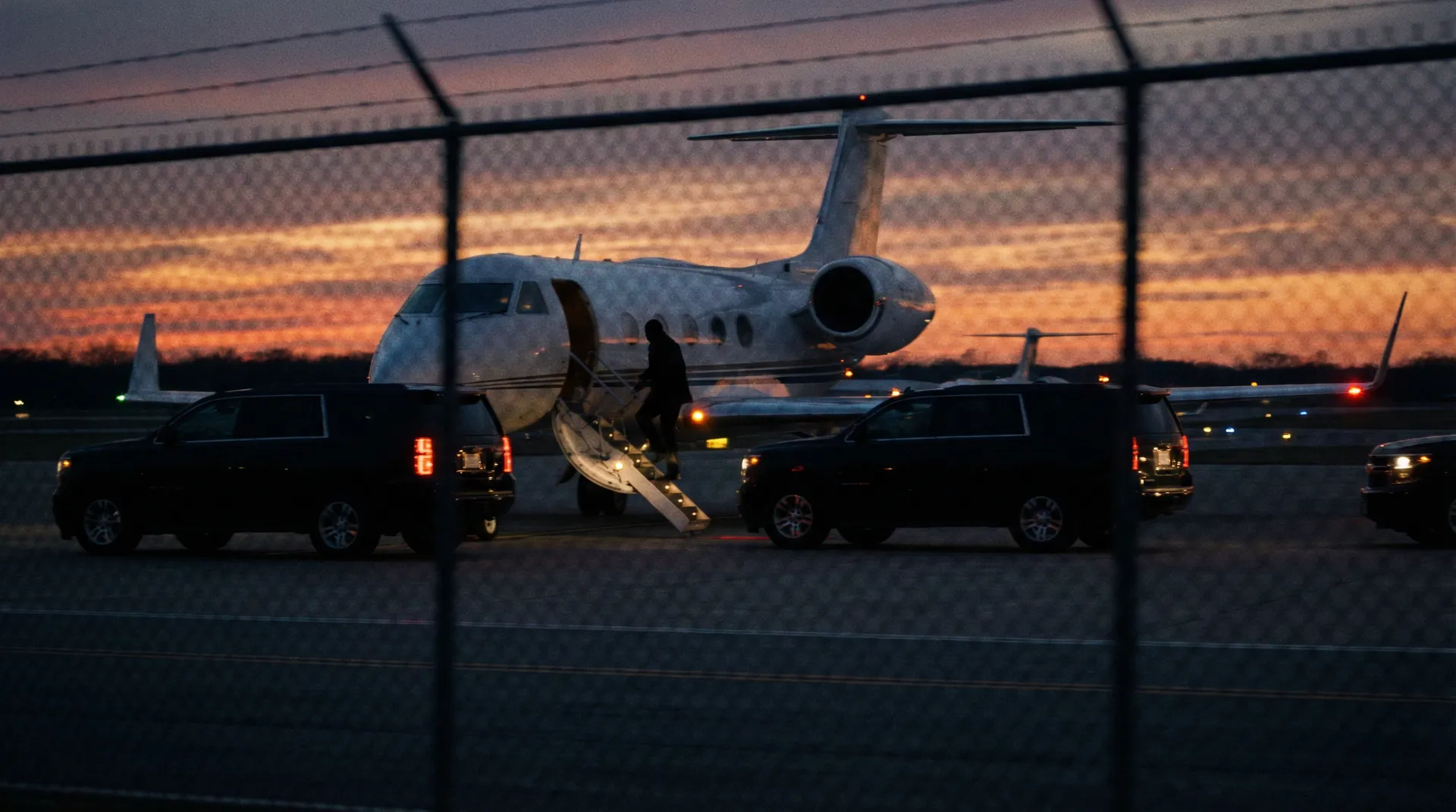 暗网吃瓜 - 机场私人飞机偷拍